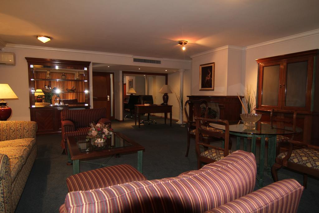 Crystal Palace Hotel Монтевидео Экстерьер фото