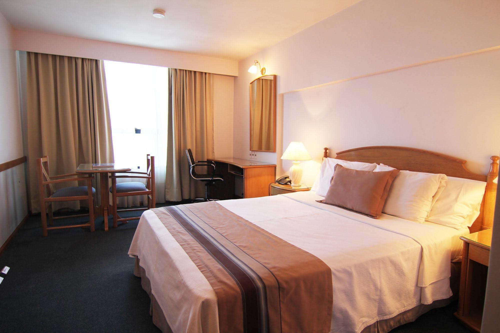 Crystal Palace Hotel Монтевидео Экстерьер фото