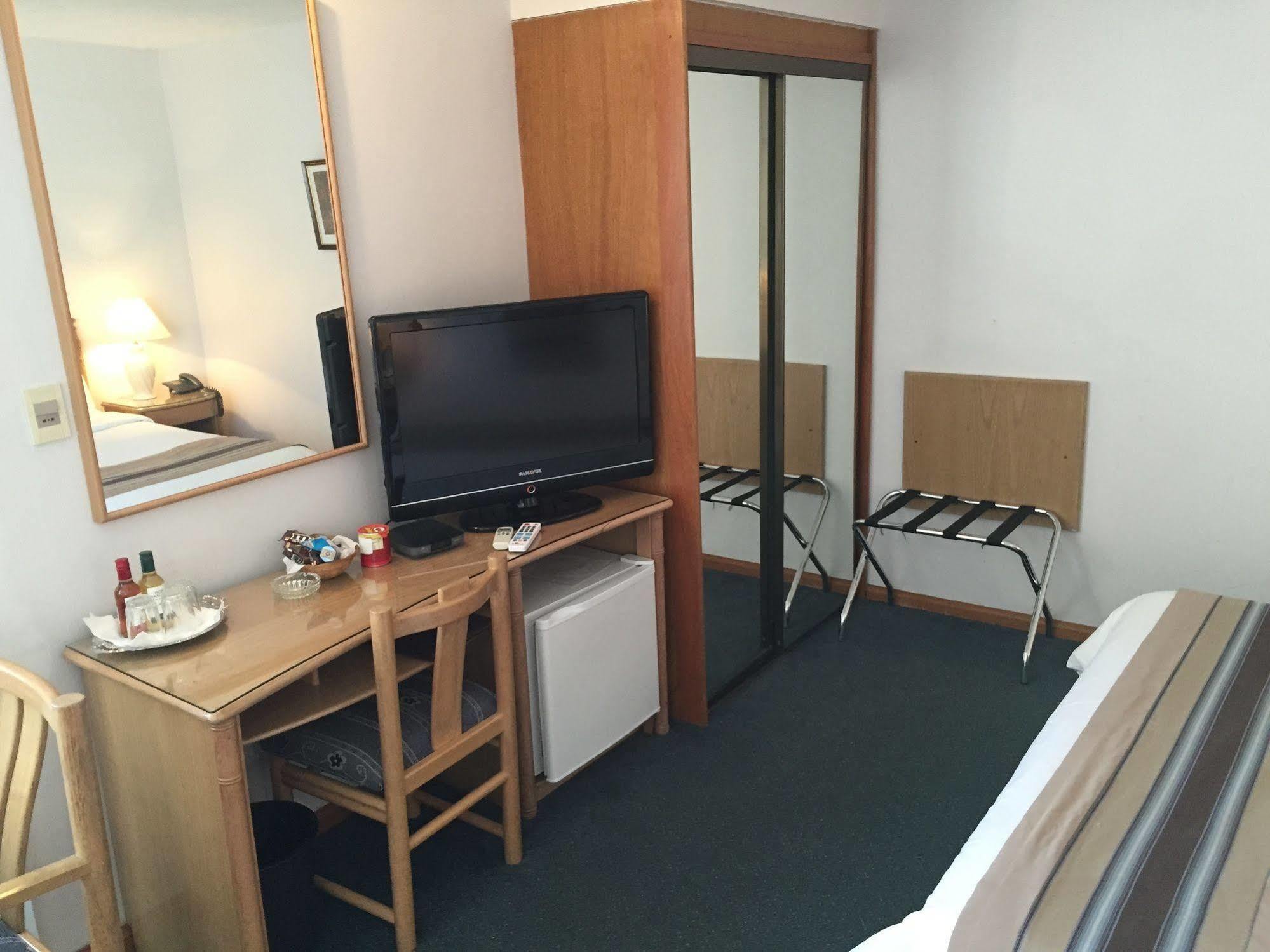 Crystal Palace Hotel Монтевидео Экстерьер фото