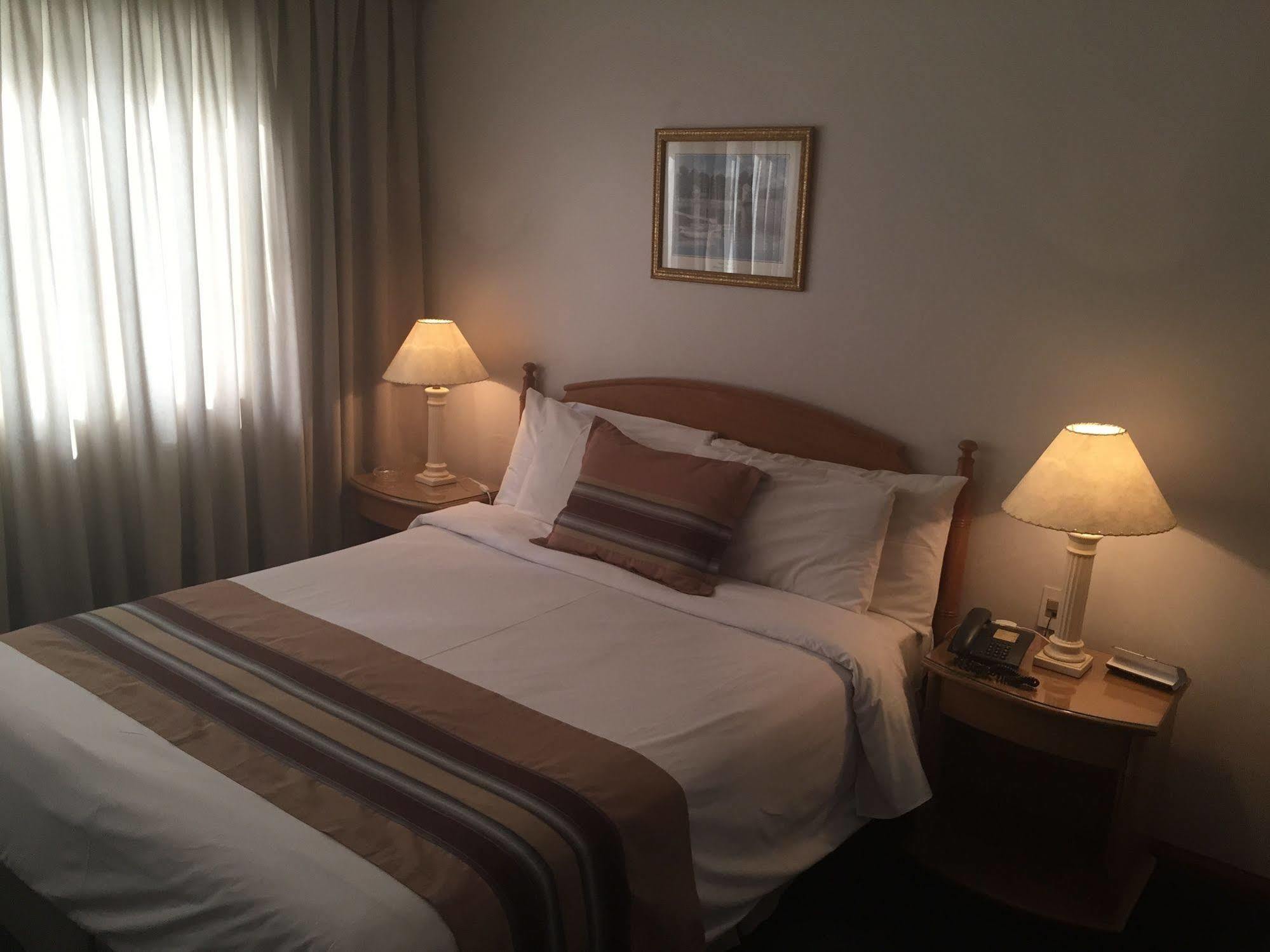 Crystal Palace Hotel Монтевидео Экстерьер фото